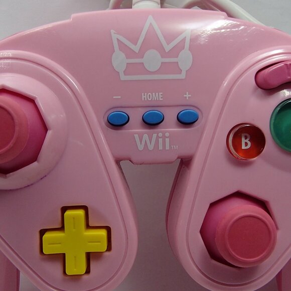 Nintendo Wii/Wii U Princess Peach wired fight pad controller - Picture 6 of 9